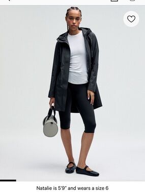 Lululemon Rain Rebel Jacket in Black Size 4